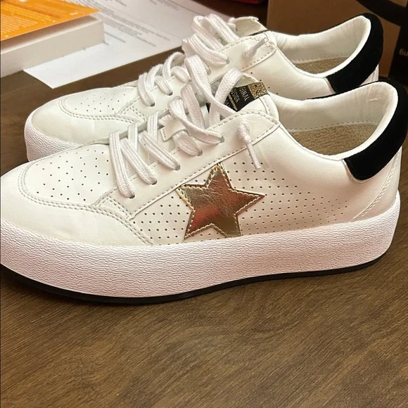 Vintage Havana Cream Sneakers with Gold Star - Picture 4 of 10